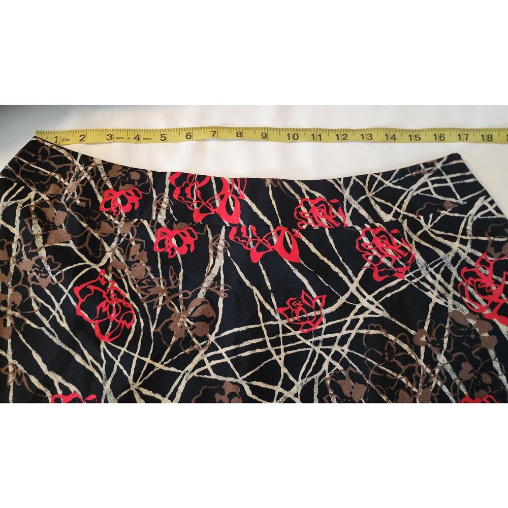 Sag Harbor Skirt Womens 14 Black Red Floral A-Line Knee Length Polyester Print - Picture 3 of 7